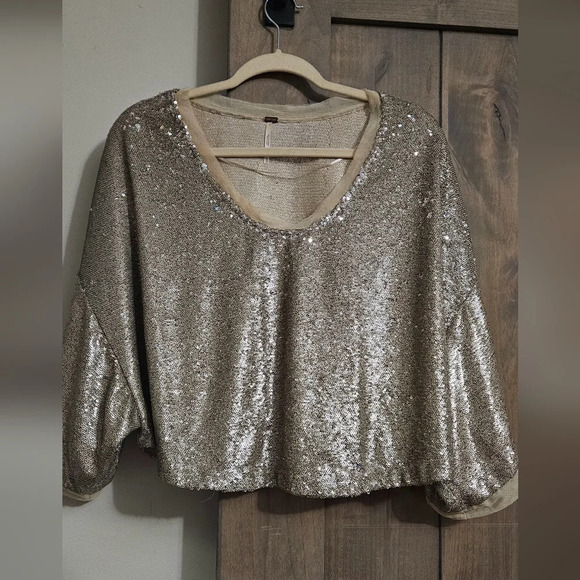 FREE PEOPLE Champagne Dreams Top sequin hold. Size XS - Picture 10 of 16